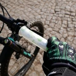 Elektrofahrrad24 Frozen Cool Grips Handles EBIKE24 -Chainrings & Sprockets Shop frozen cool grip e24 action 3840x2160 scaled